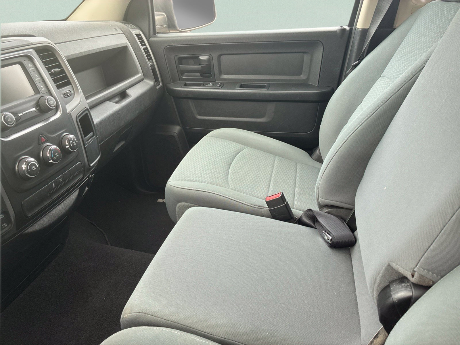 Certified 2017 RAM 1500 Express AWD/4WD image 31