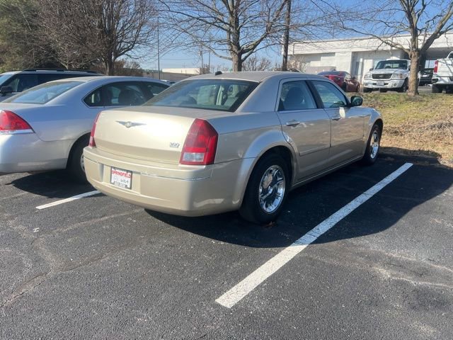Used 2005 Chrysler 300 Touring image 5
