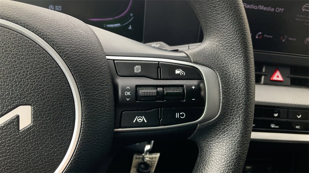 Used 2024 Kia Sportage LX image 27