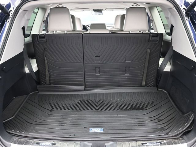 Certified 2024 Toyota Grand Highlander XLE image 32