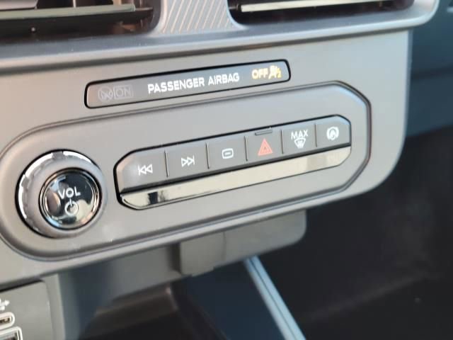 New 2025 Ford Maverick XL w/ Equipment Group 101A image 32