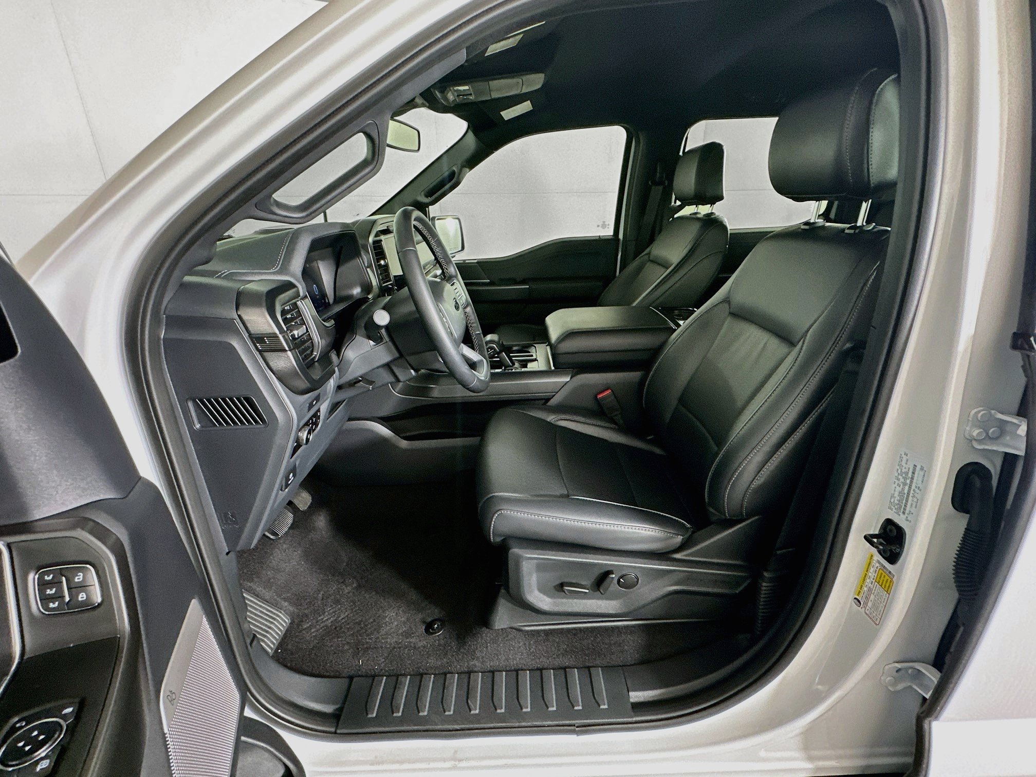 Used 2026 Ford F150 Lariat AWD/4WD image 13