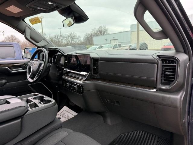 Used 2023 Chevrolet Silverado 1500 LT AWD/4WD image 21