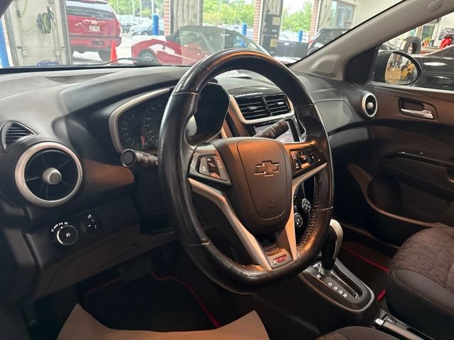Used 2020 Chevrolet Sonic LT w/ Convenience Package FWD image 17