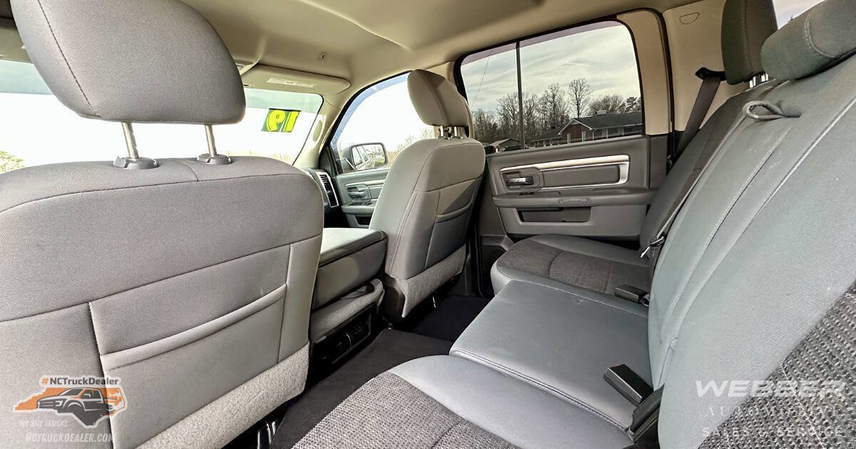 Used 2019 RAM 1500 Classic SLT w/ Luxury Group image 15