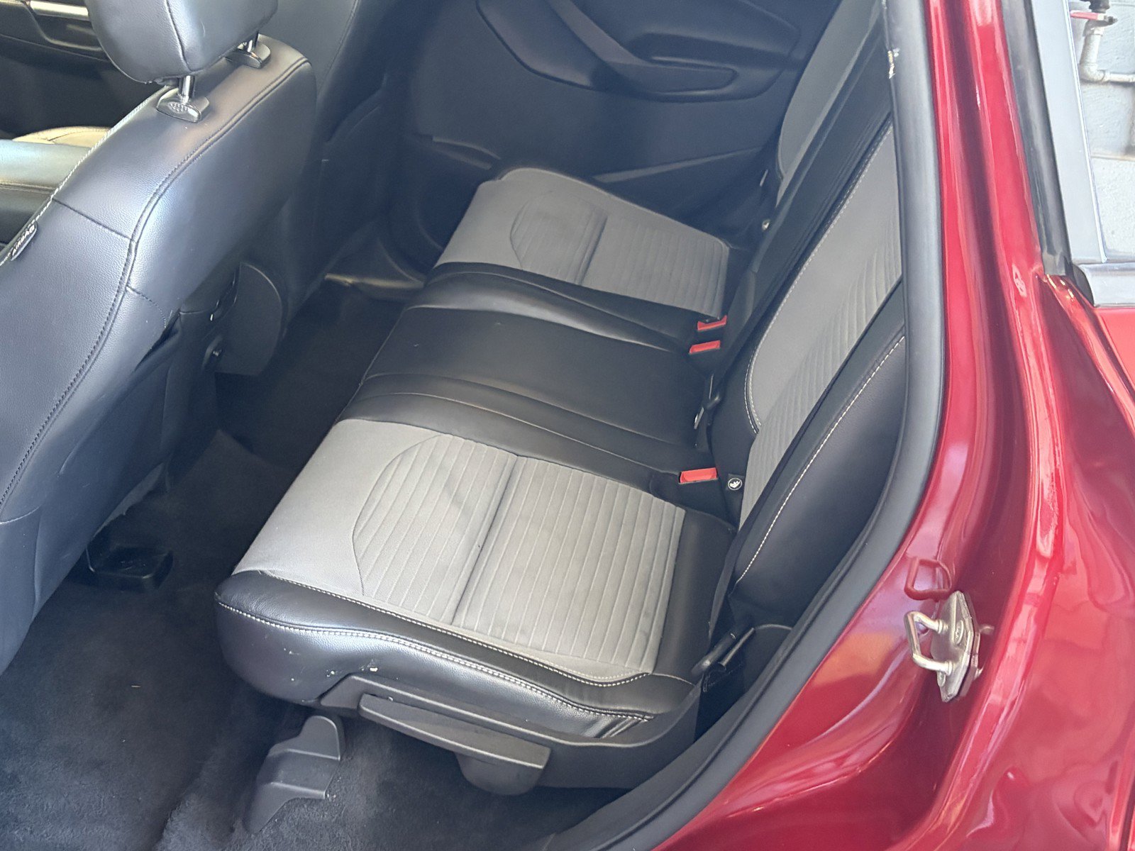 Used 2019 Ford Escape SE FWD image 24