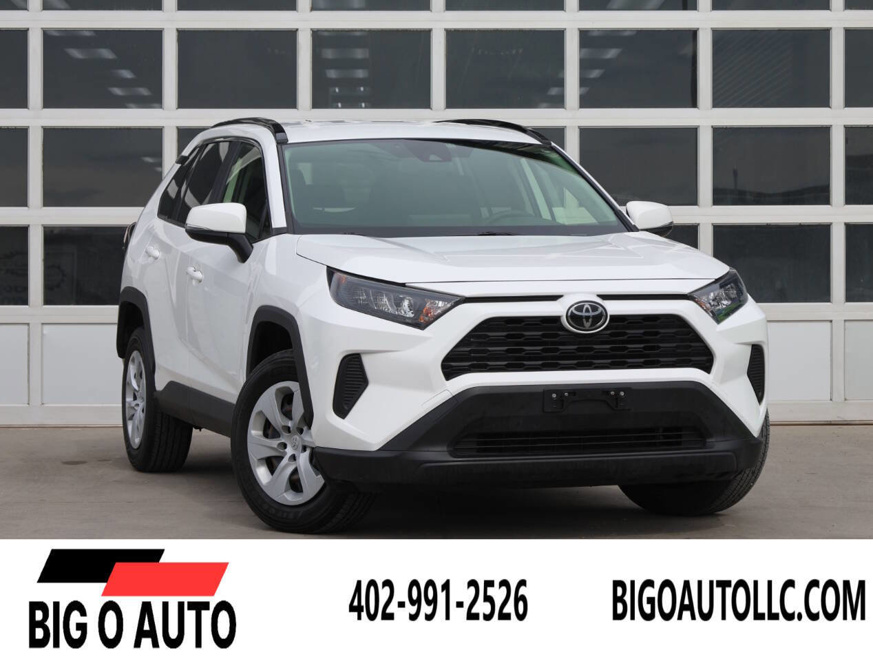 Used 2019 Toyota RAV4 LE AWD/4WD image 1