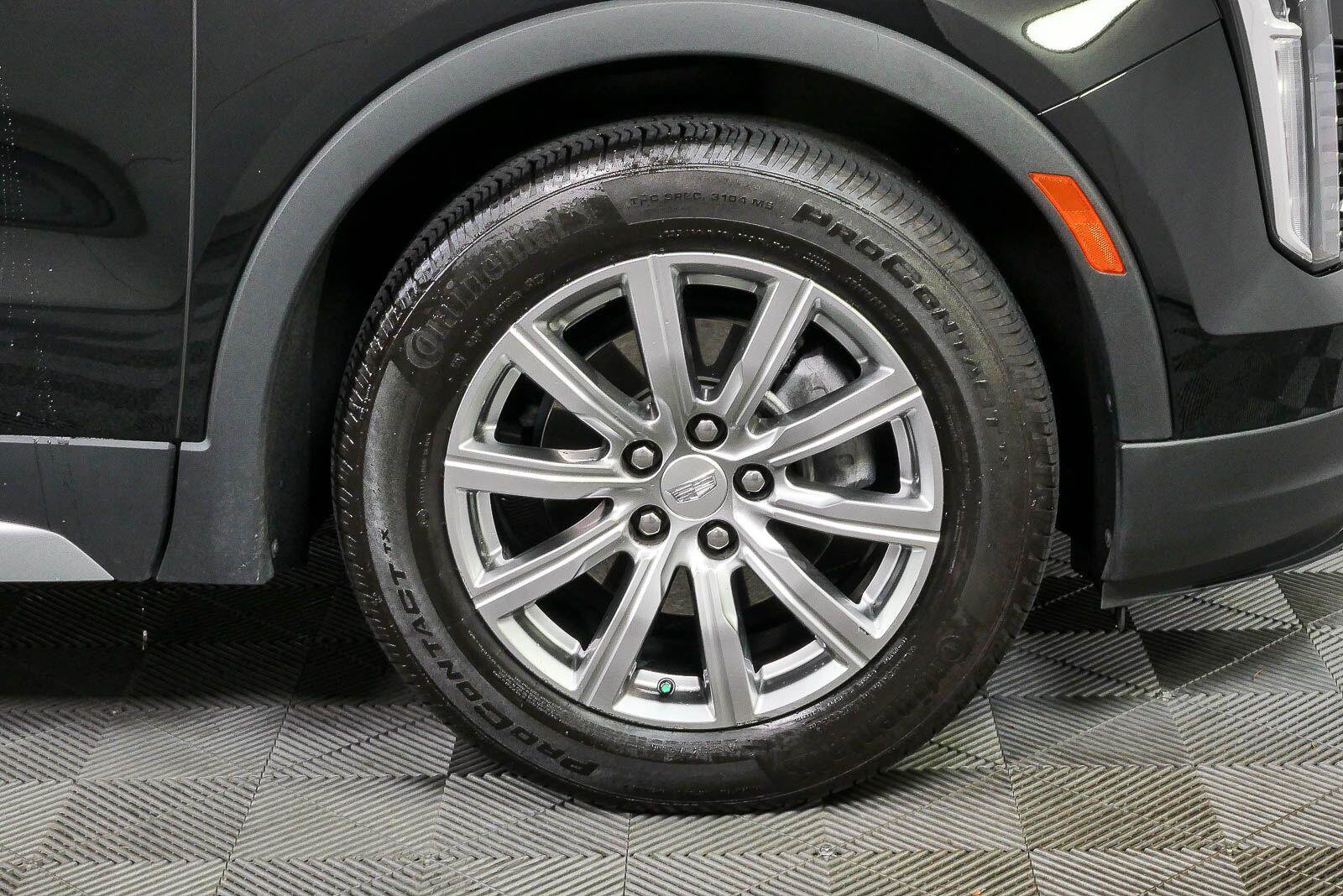 Certified 2023 Cadillac XT4 Premium Luxury w/ Cold Weather Package AWD/4WD image 39
