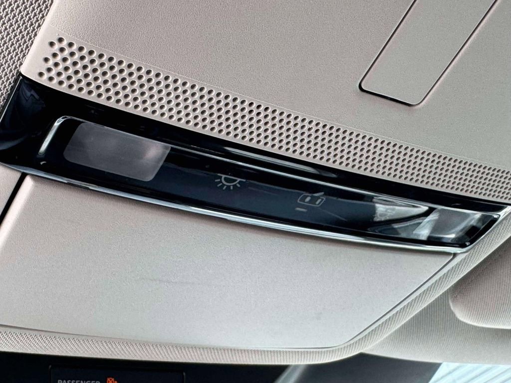 Certified 2025 Nissan Murano SV AWD/4WD image 30