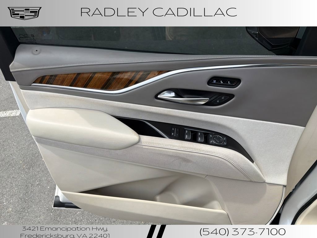 Used 2021 Cadillac Escalade Sport Platinum AWD/4WD image 4