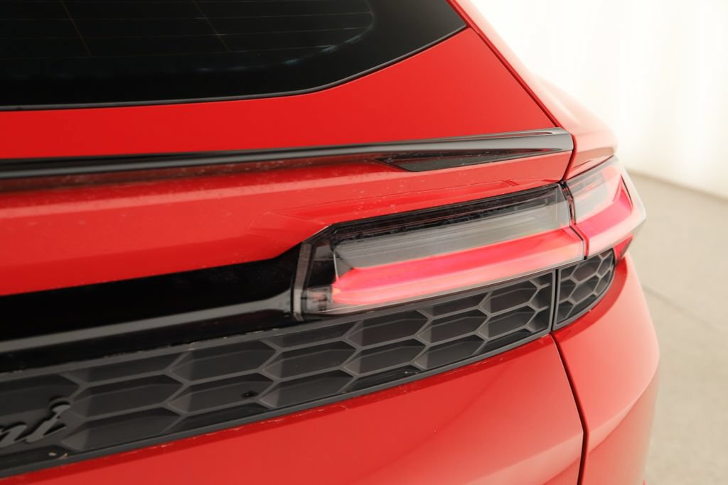 Used 2025 Lamborghini Urus SE AWD/4WD image 36