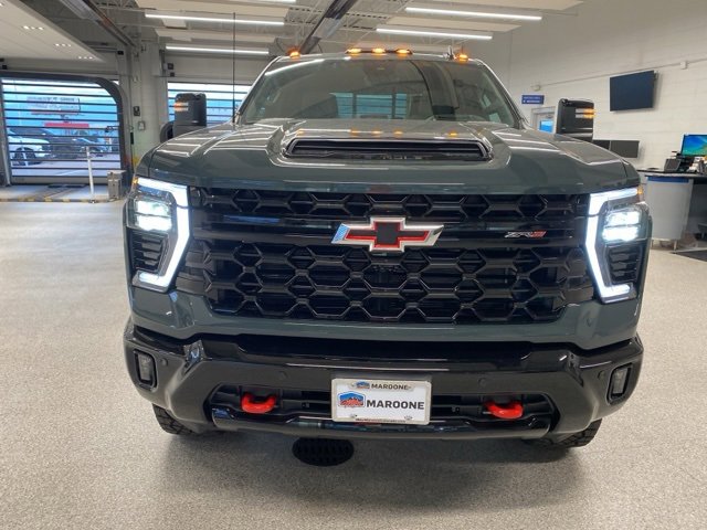 New 2026 Chevrolet Silverado 2500 ZR2 image 2