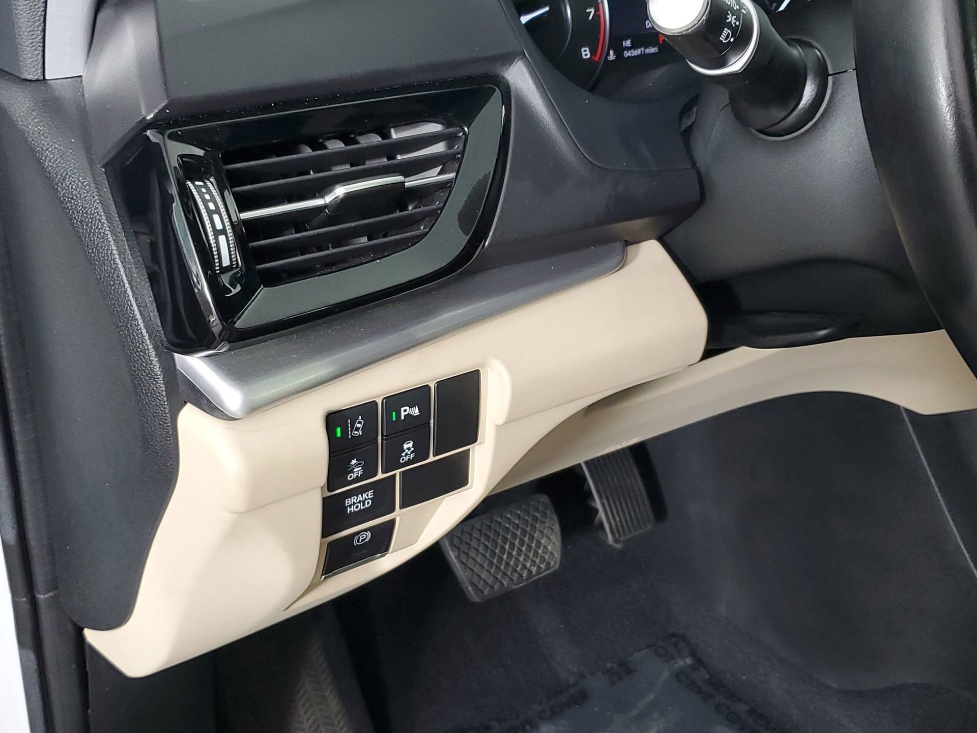 Used 2021 Acura RDX w/ Technology Package image 32