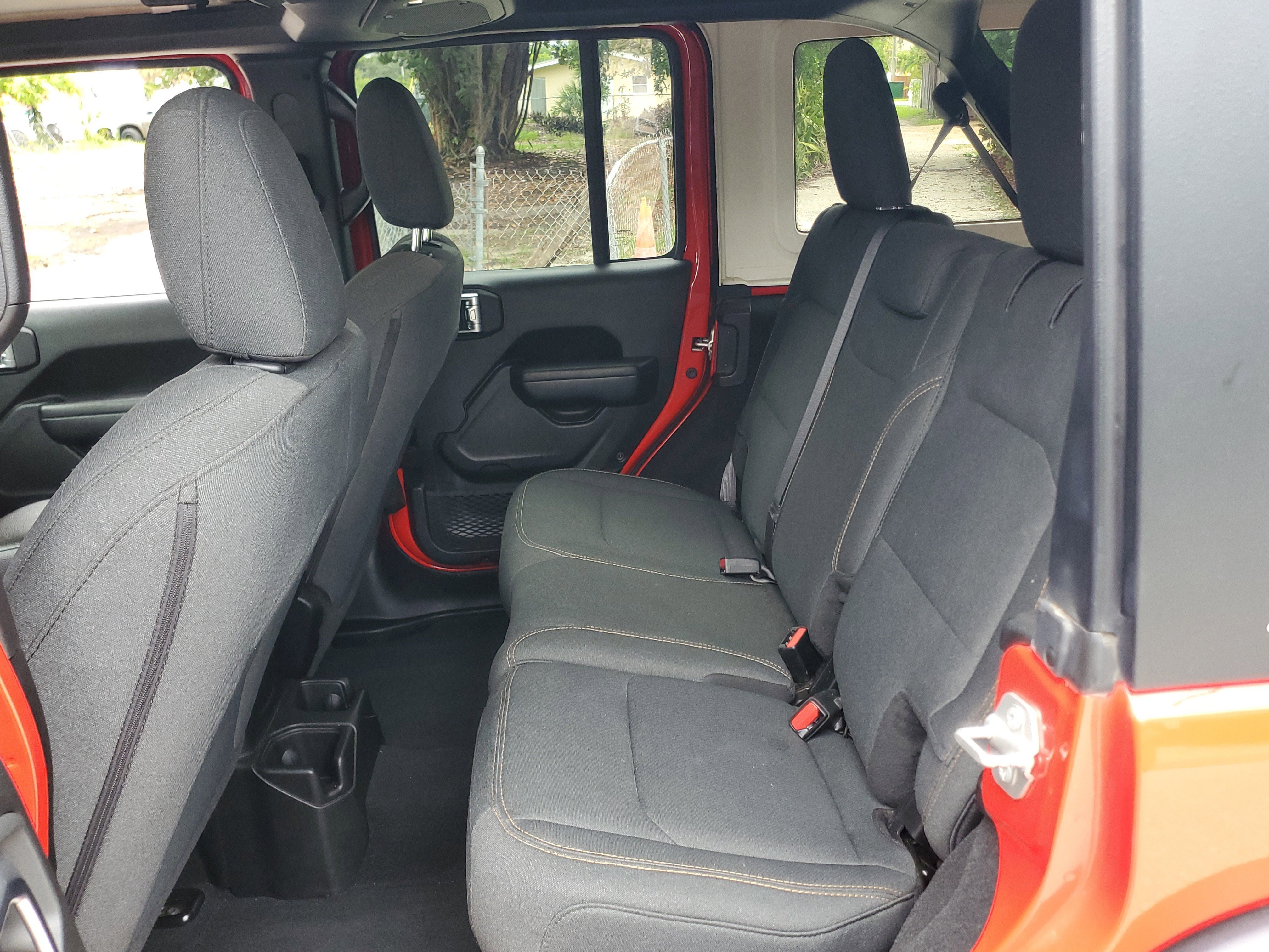 Used 2024 Jeep Wrangler Sport S image 9