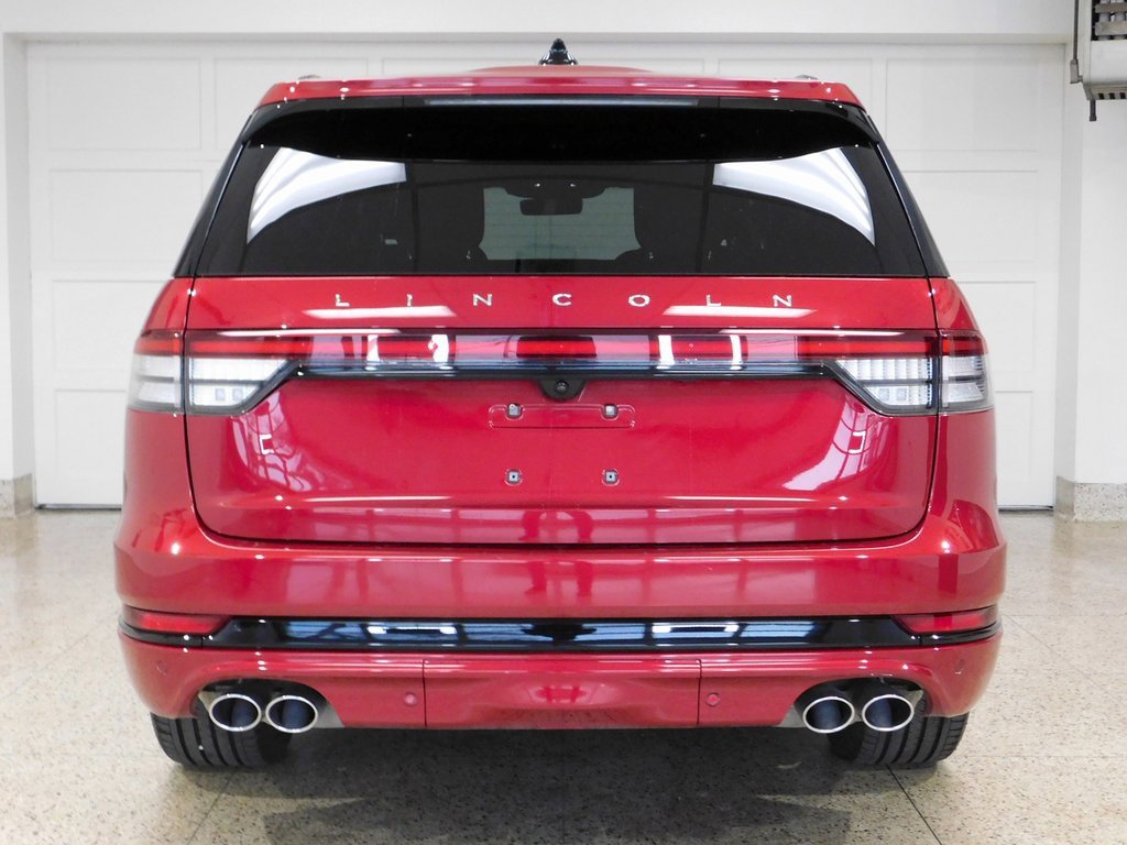 Used 2025 Lincoln Aviator Reserve w/ Equipment Group 201A image 7