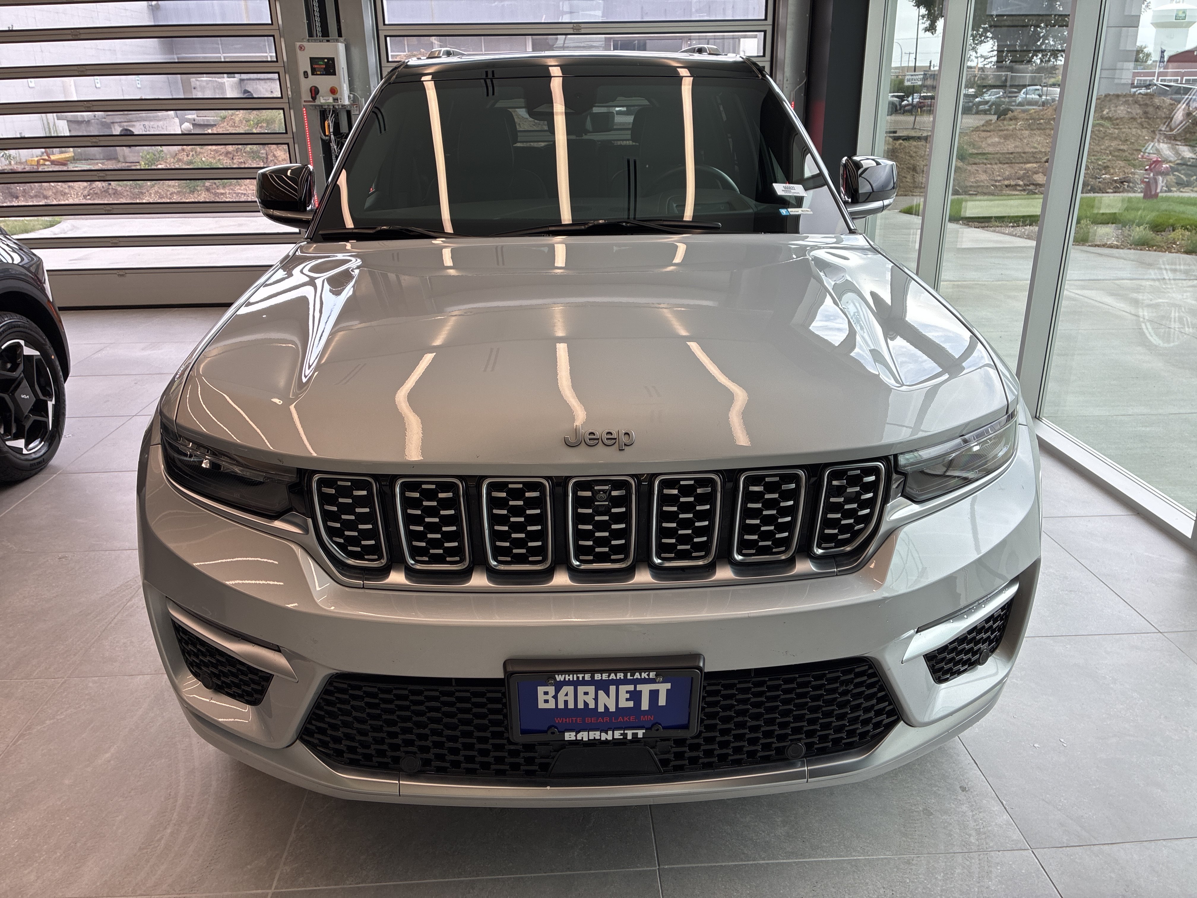 Certified 2024 Jeep Grand Cherokee Summit w/ Adv Protech Group IV AWD/4WD image 7
