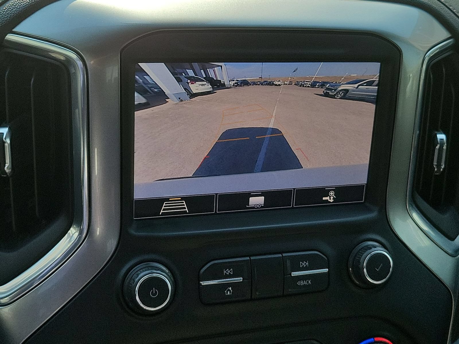 Used 2020 Chevrolet Silverado 1500 LTZ AWD/4WD image 15