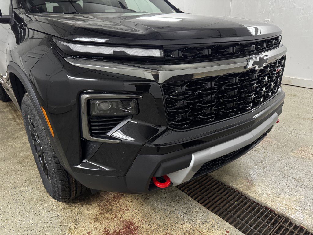 New 2026 Chevrolet Traverse Z71 image 2