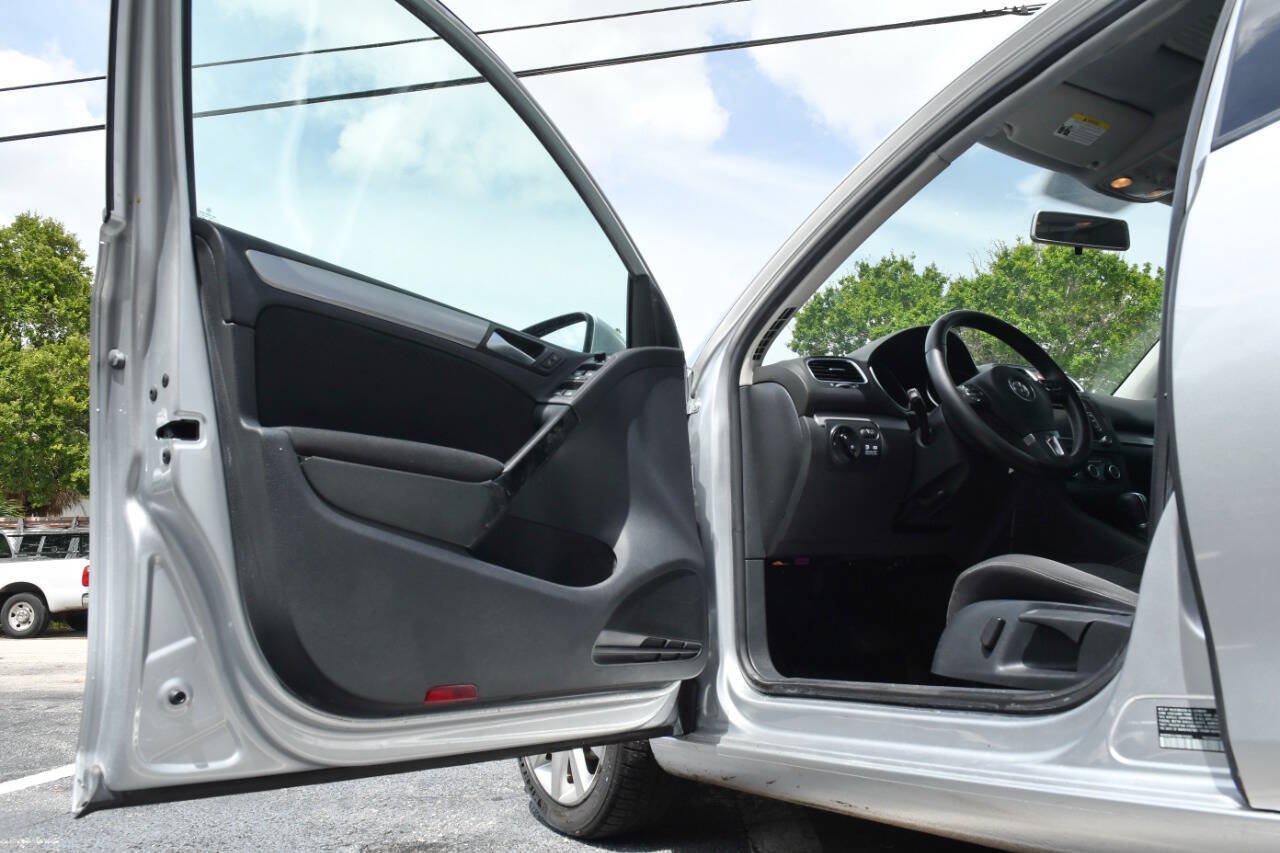 Used 2011 Volkswagen Golf TDI FWD image 20
