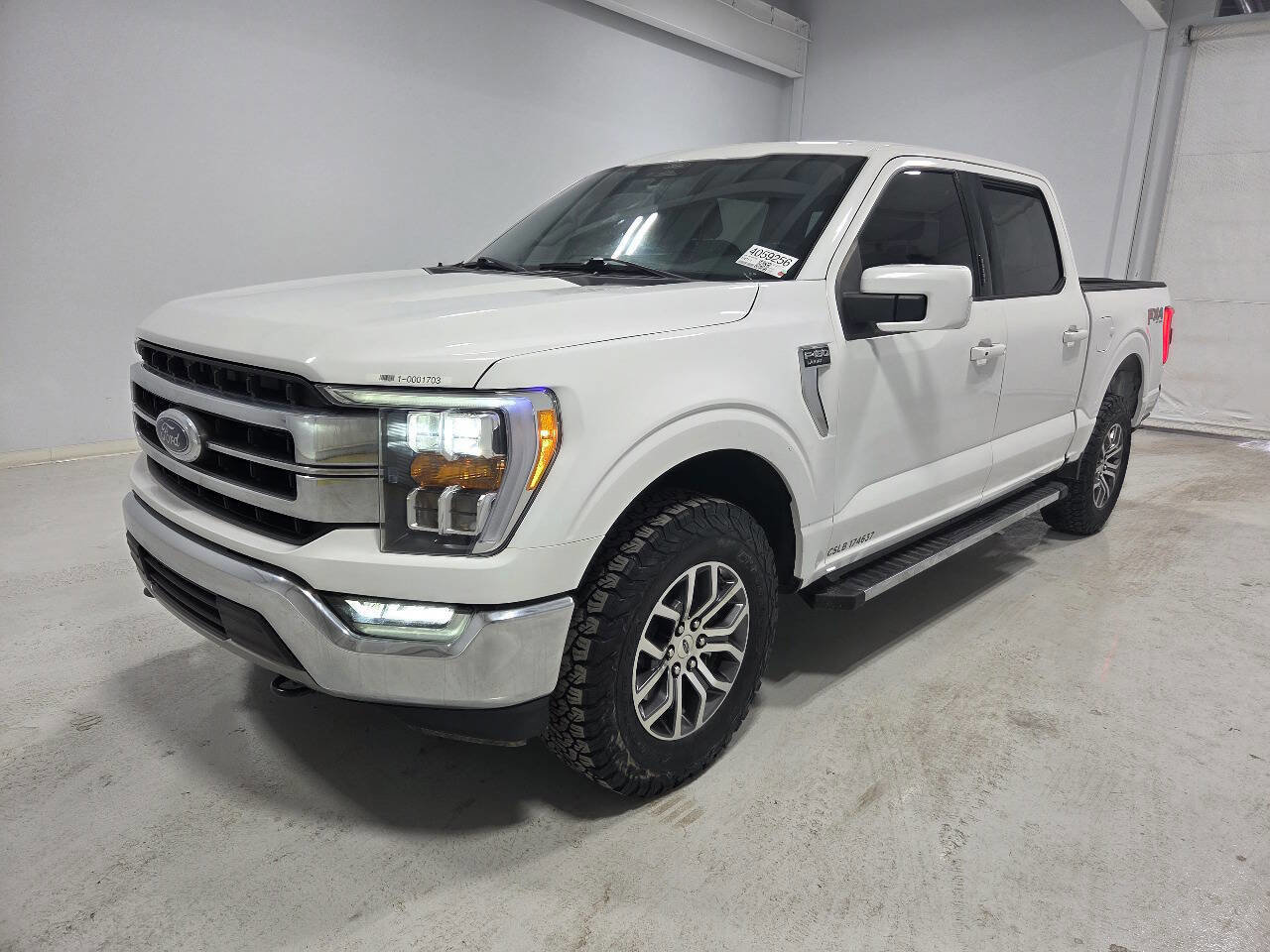Used 2021 Ford F150 Lariat w/ FX4 Off-Road Package AWD/4WD image 2