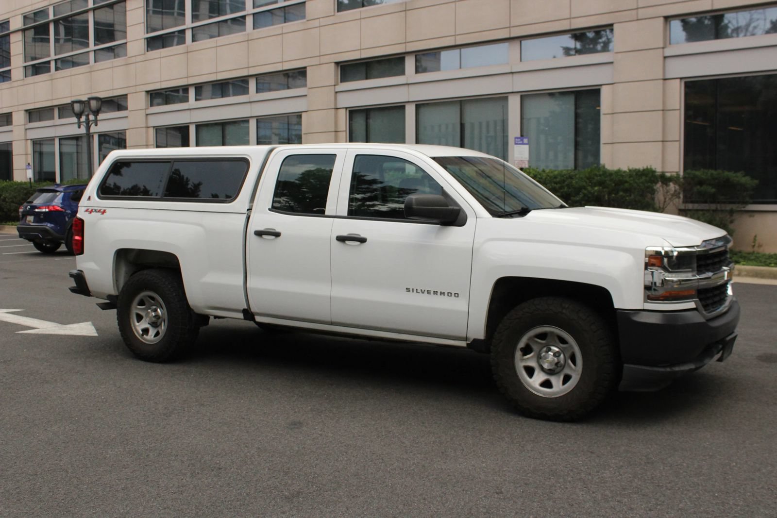 Used 2017 Chevrolet Silverado 1500 W/T AWD/4WD image 2