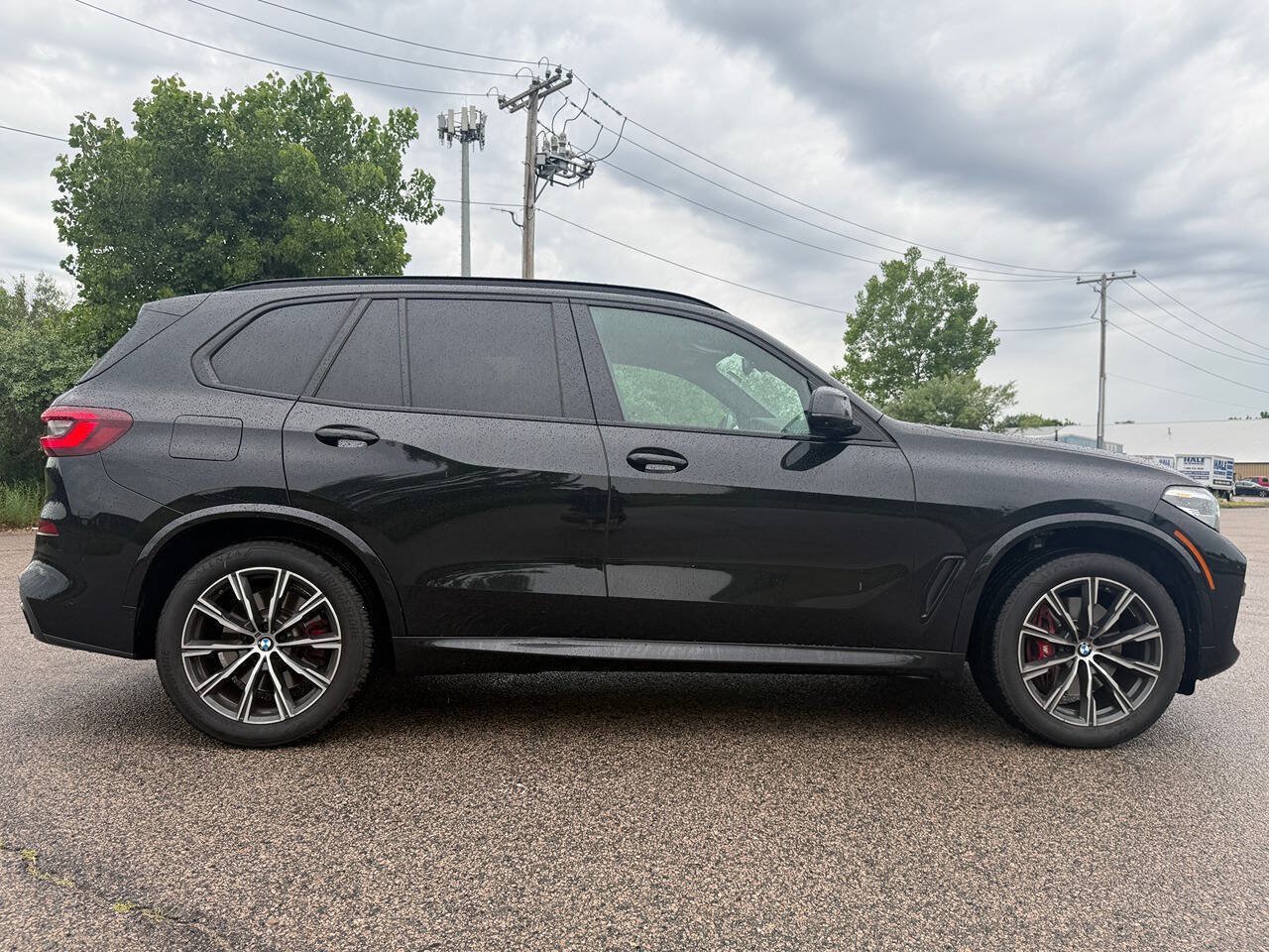 Used 2021 BMW X5 xDrive40i w/ M Sport Package AWD/4WD image 6