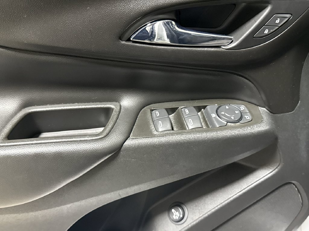 Used 2021 Chevrolet Equinox LT FWD image 21