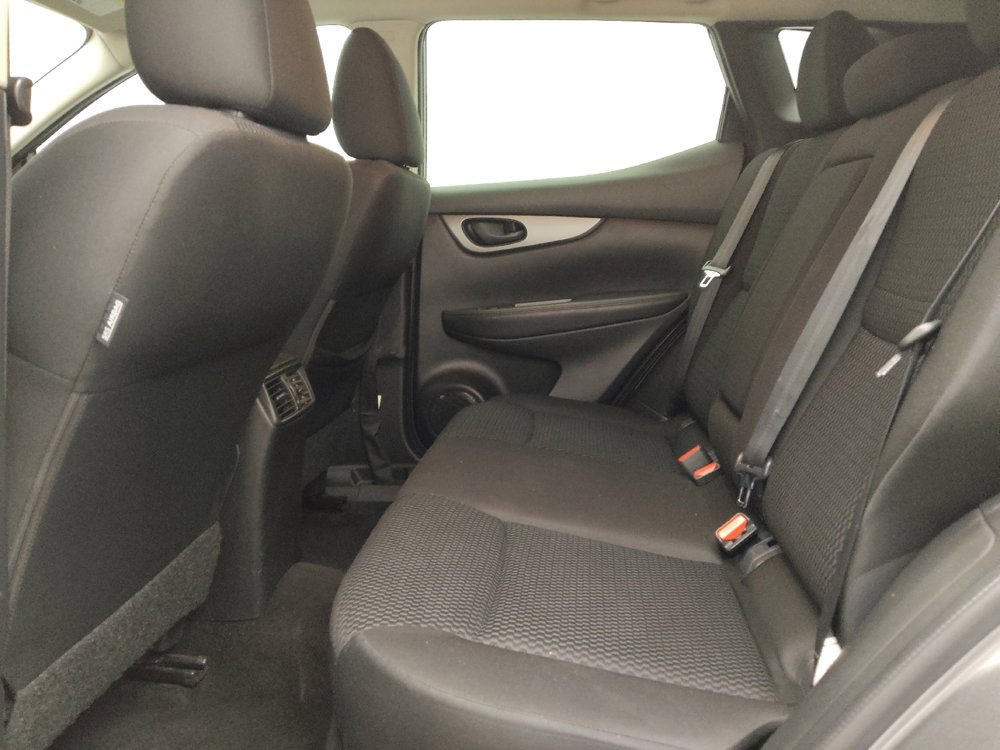 Used 2017 Nissan Rogue Sport S w/ S Appearance Package FWD image 18