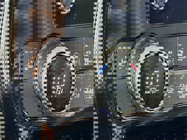 Certified 2023 Toyota Highlander XLE image 19