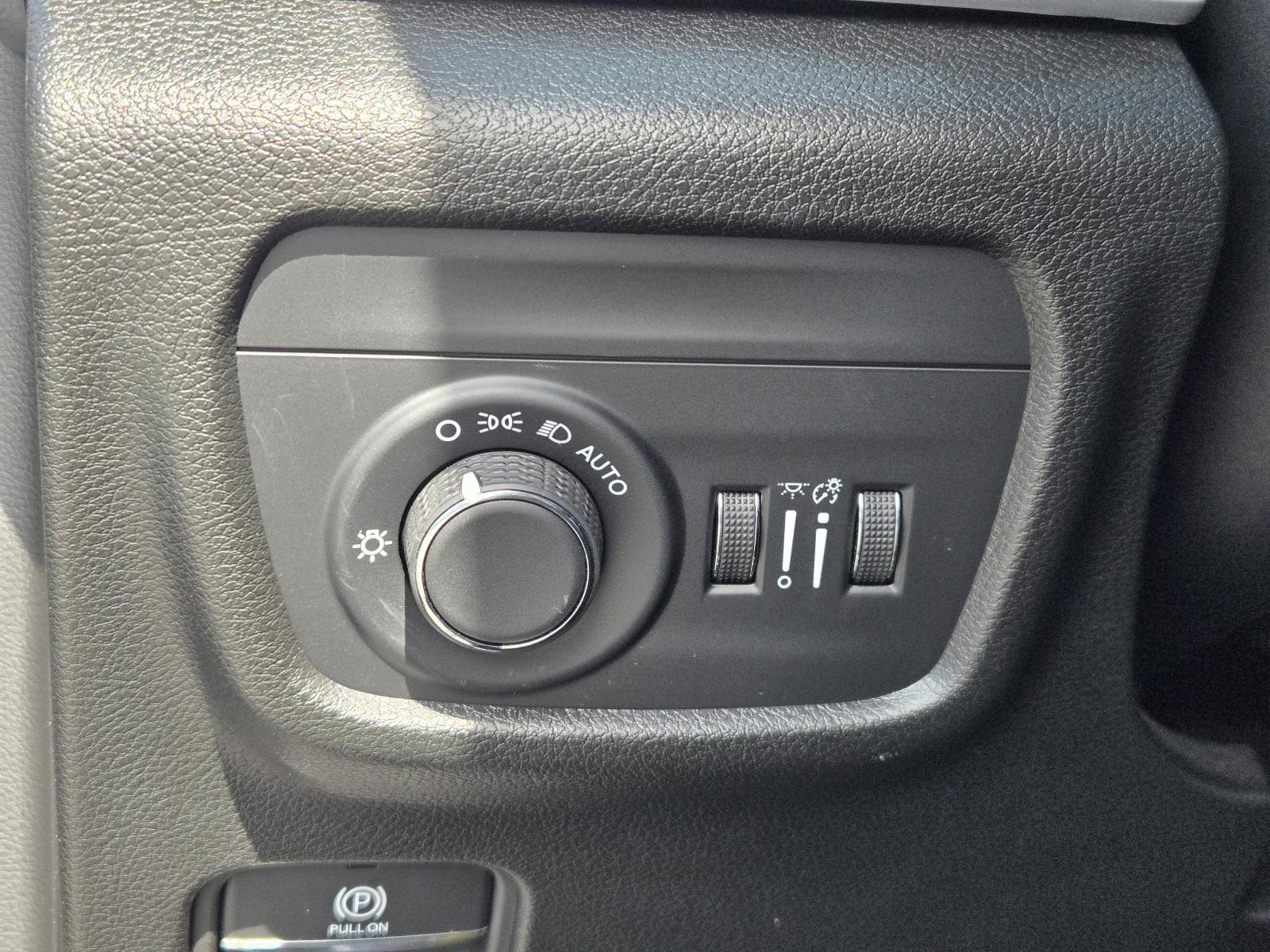 Certified 2025 Jeep Grand Cherokee Altitude RWD image 20