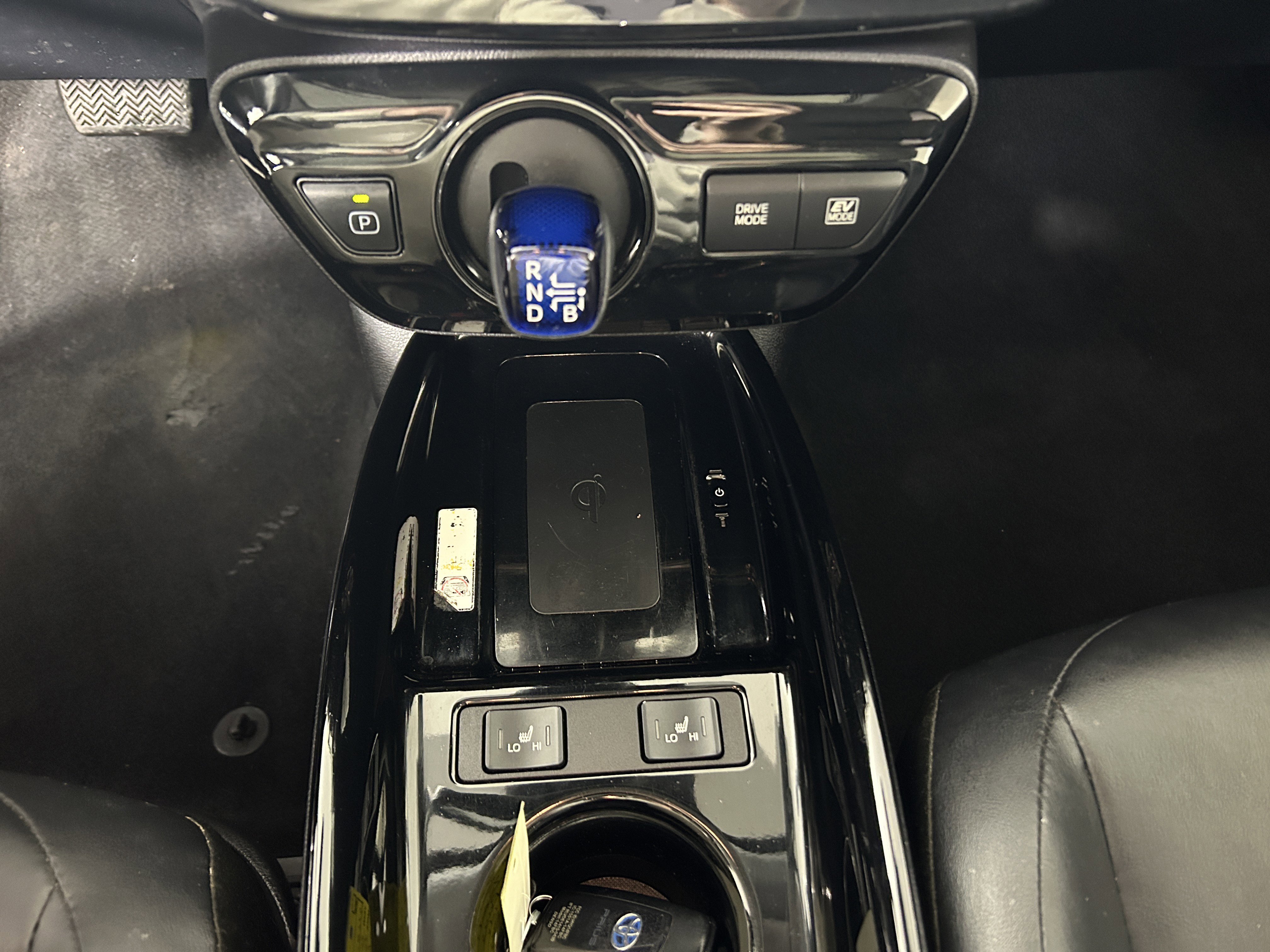 Used 2019 Toyota Prius XLE image 19