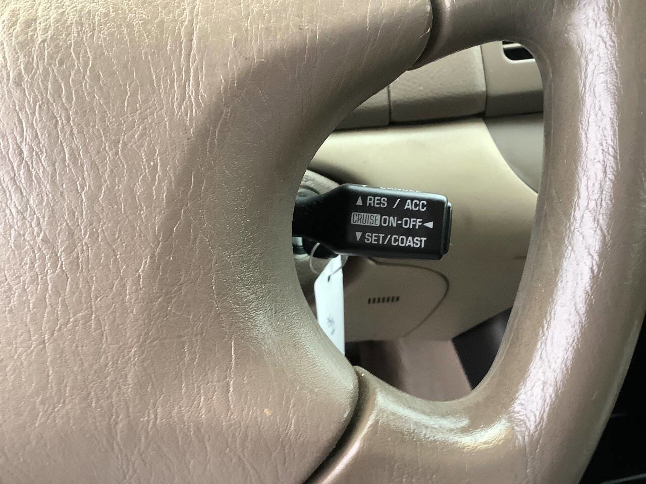 Used 2004 Toyota Camry LE FWD image 35