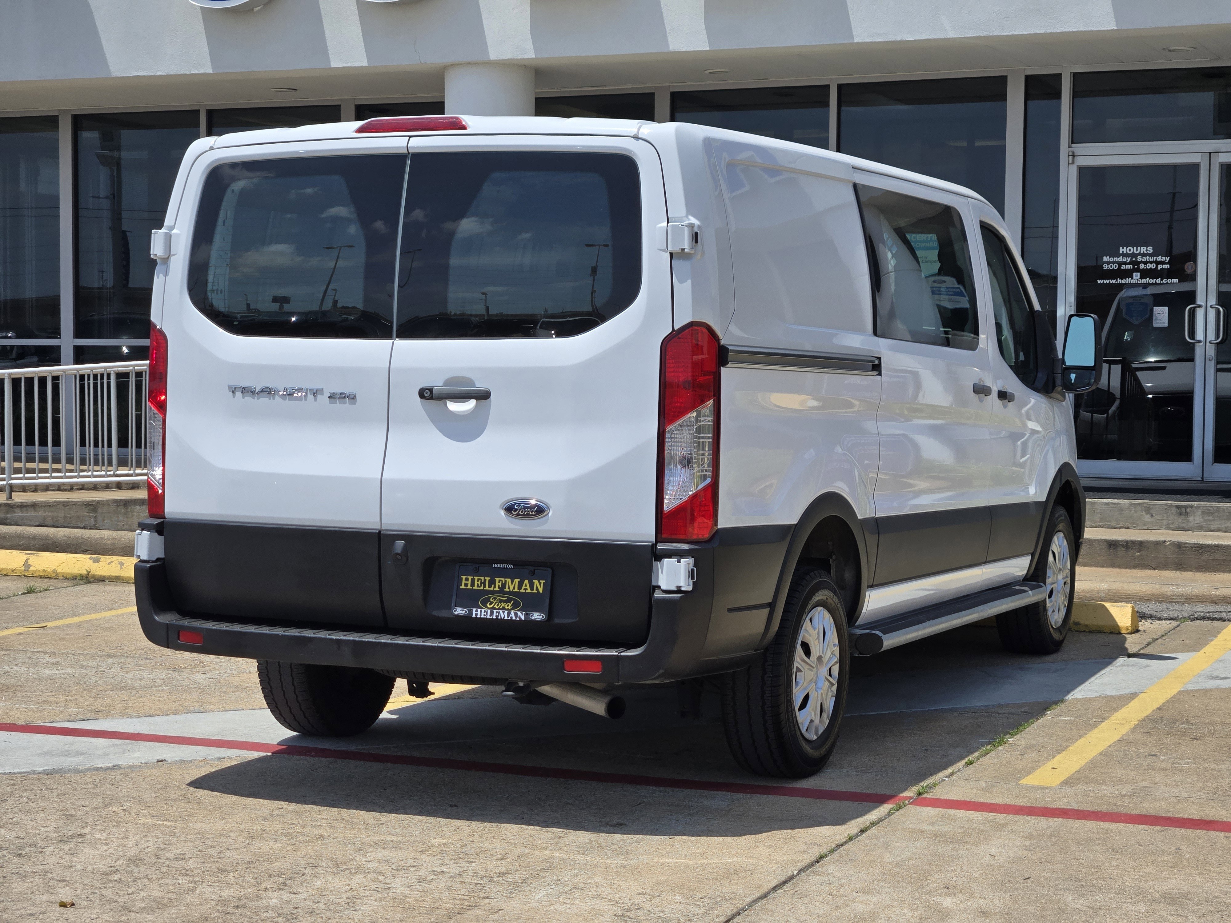 Used 2024 Ford Transit 250 Low Roof w/ Exterior Upgrade Package RWD image 4