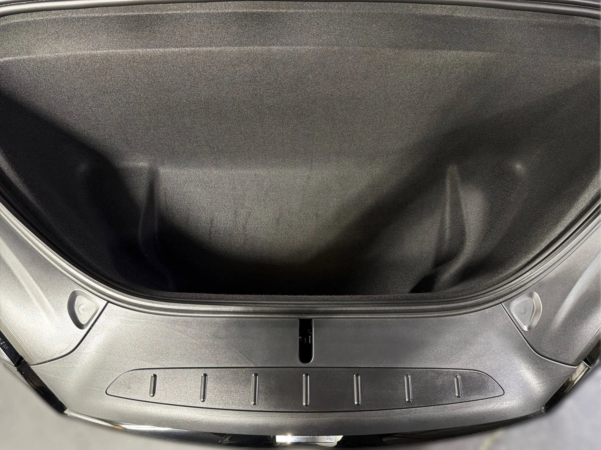 Used 2023 Tesla Model X Plaid image 21