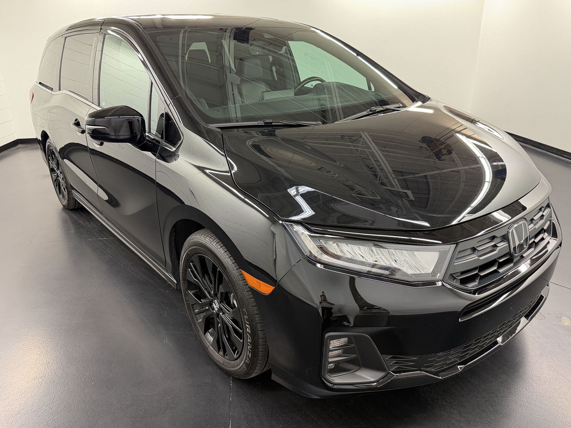 Certified 2025 Honda Odyssey Sport-L image 7