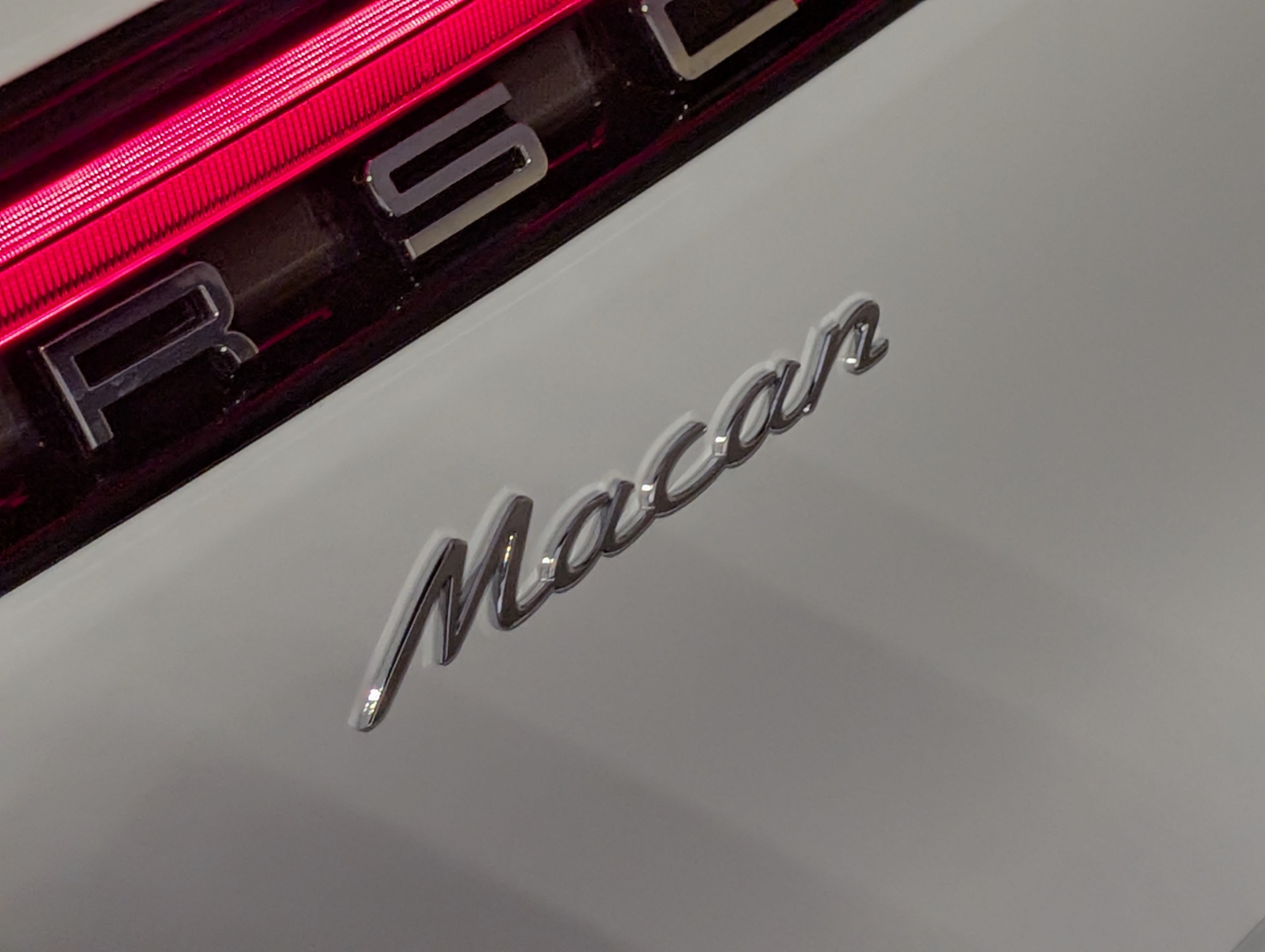 New 2026 Porsche Macan AWD/4WD image 15