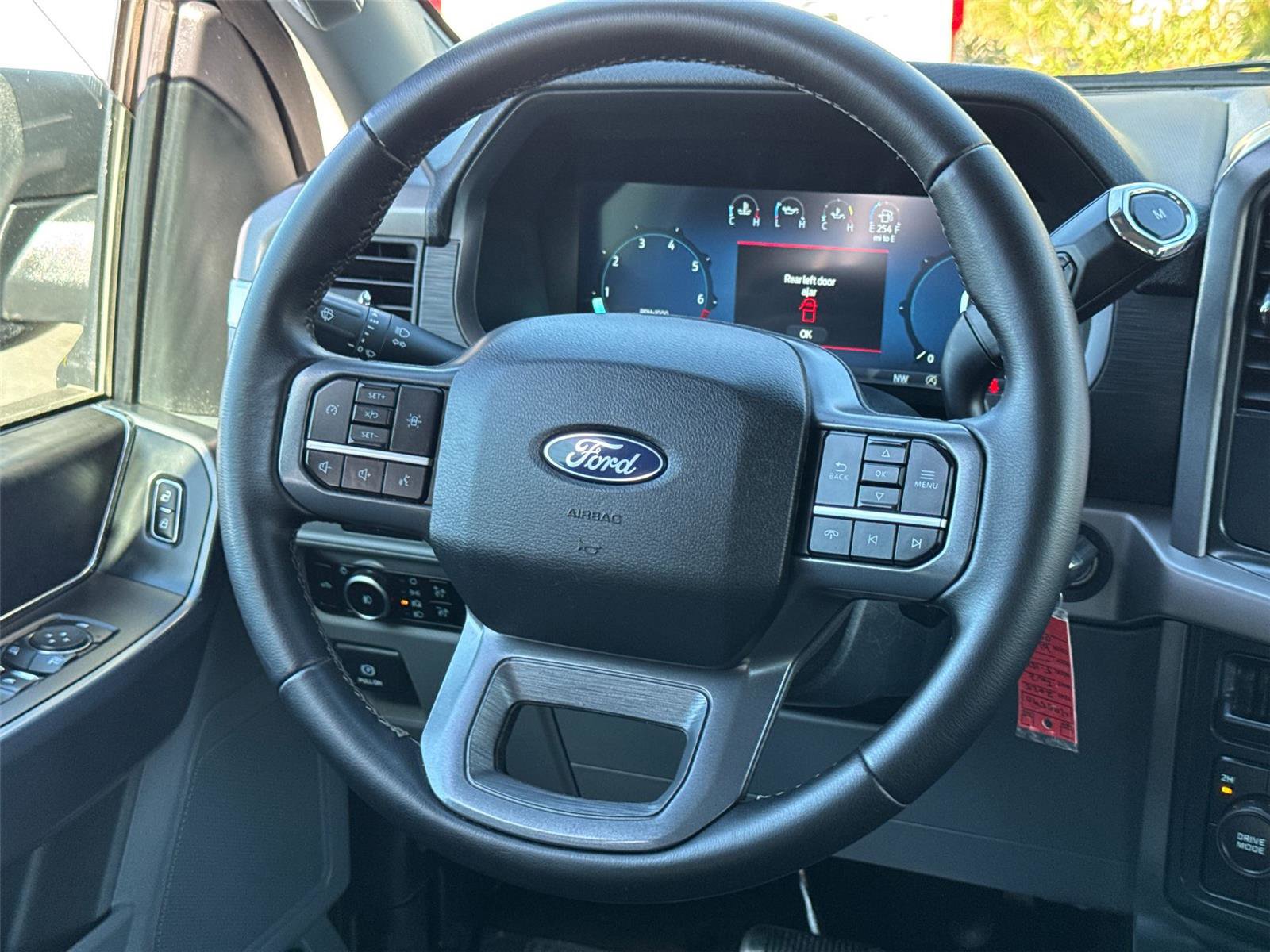 Used 2025 Ford F150 XLT w/ Equipment Group 301A Standard image 24