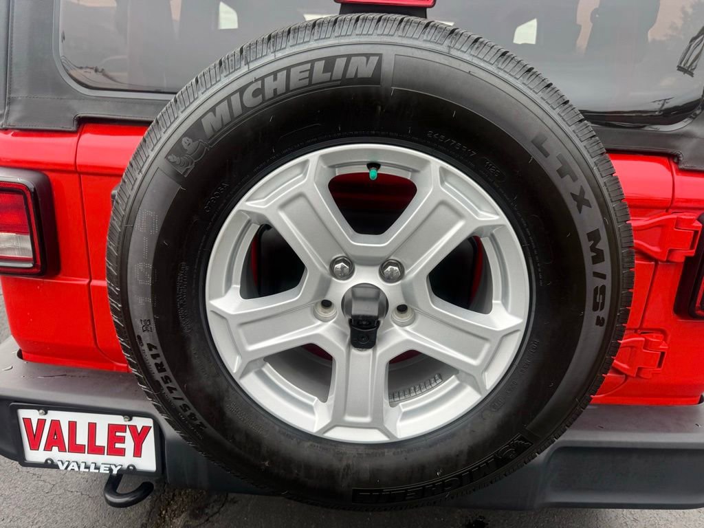 Used 2019 Jeep Wrangler Sport AWD/4WD image 33