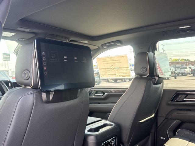 New 2026 GMC Yukon XL Elevation w/ Elevation Premium Package AWD/4WD image 32