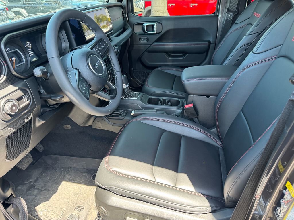 Used 2025 Jeep Wrangler Unlimited Rubicon AWD/4WD image 10