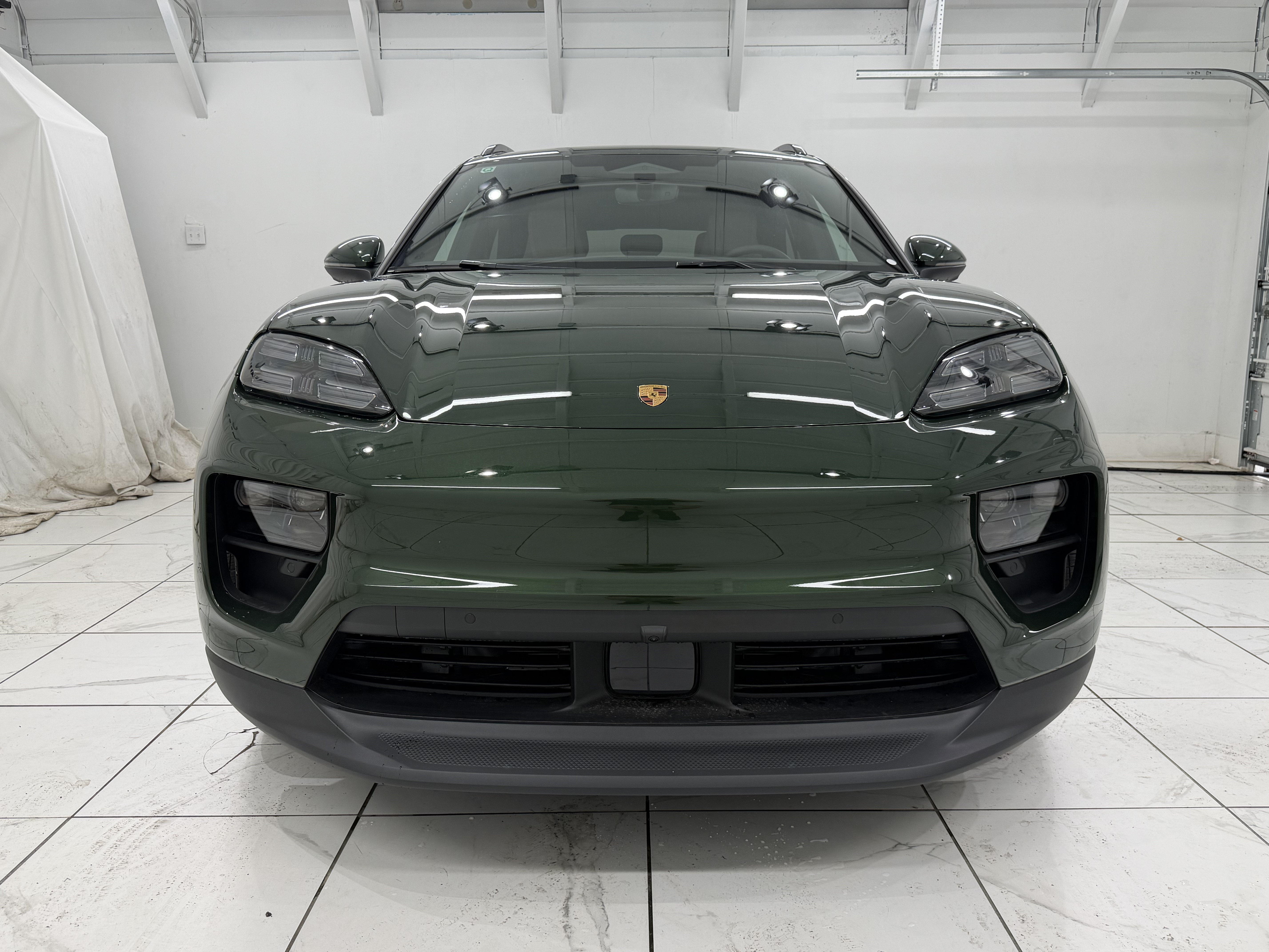 New 2026 Porsche Macan 4 Electric AWD/4WD image 9