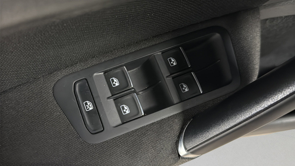 Used 2017 Volkswagen GTI S image 15