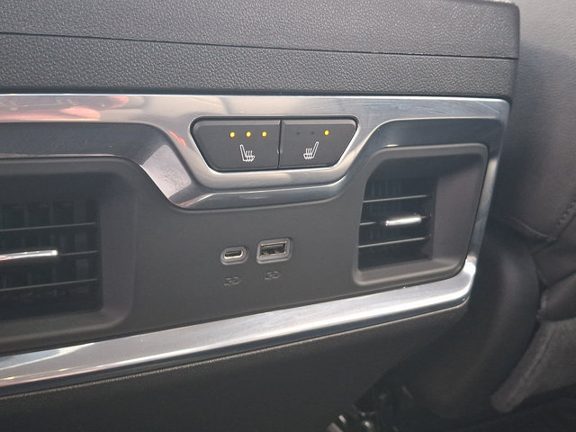 Certified 2022 Chevrolet Silverado 1500 LTZ w/ LTZ Convenience Package II AWD/4WD image 11
