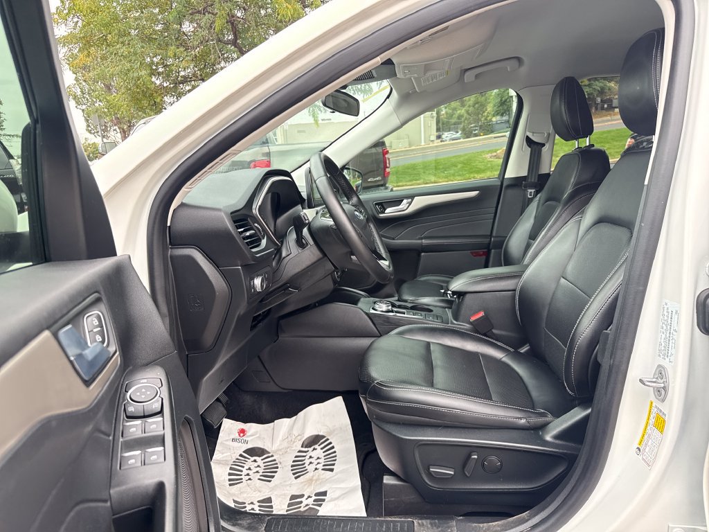 Used 2021 Ford Escape SEL FWD image 12