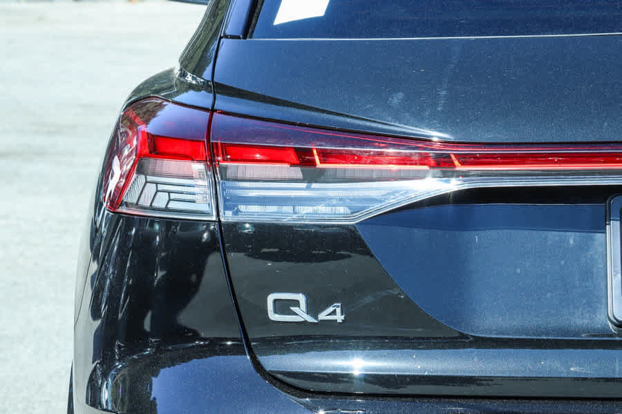 Used 2023 Audi Q4 e-tron Premium Plus AWD/4WD image 9