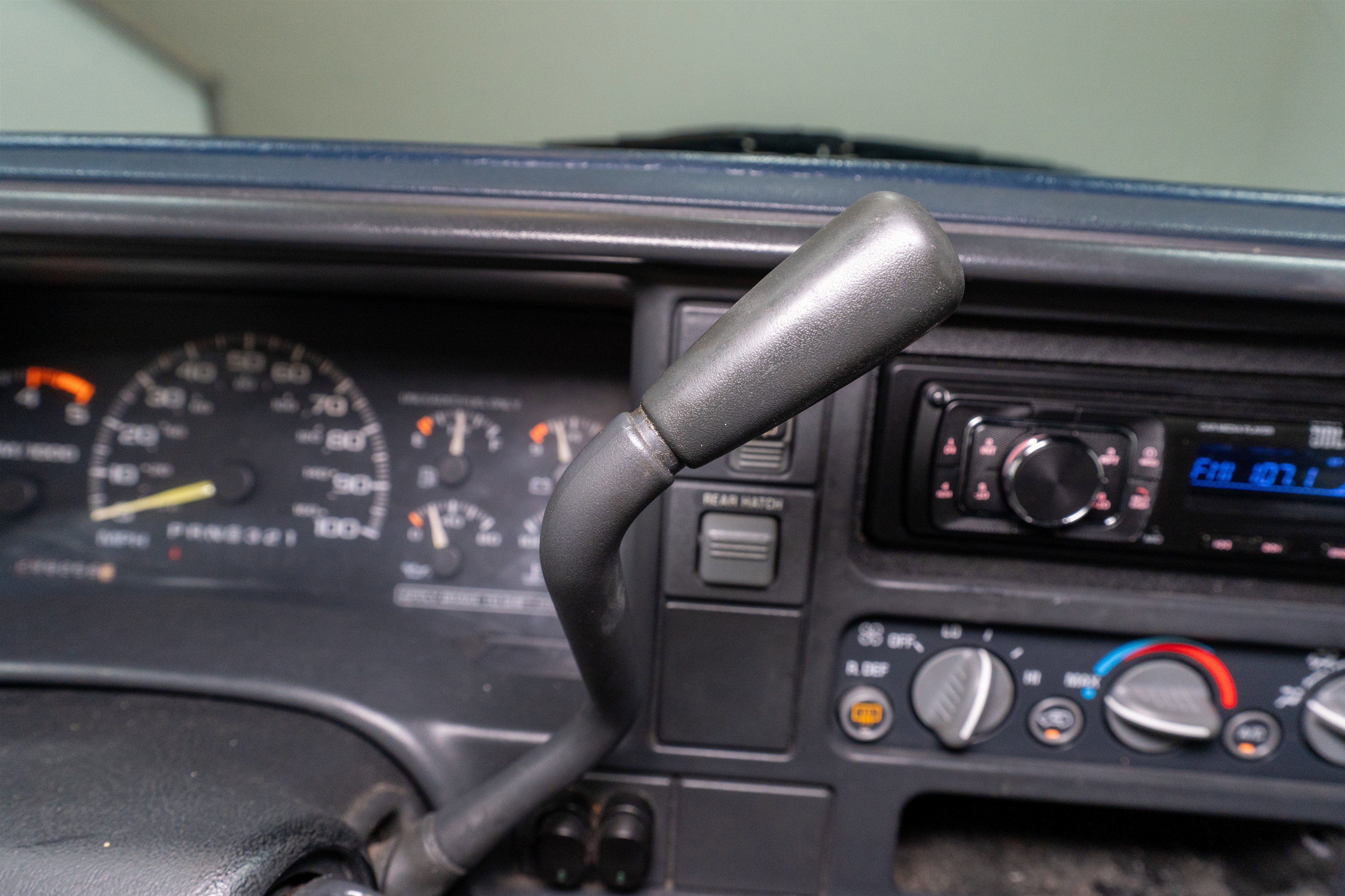 Used 1995 Chevrolet Tahoe 4WD 2-Door image 19