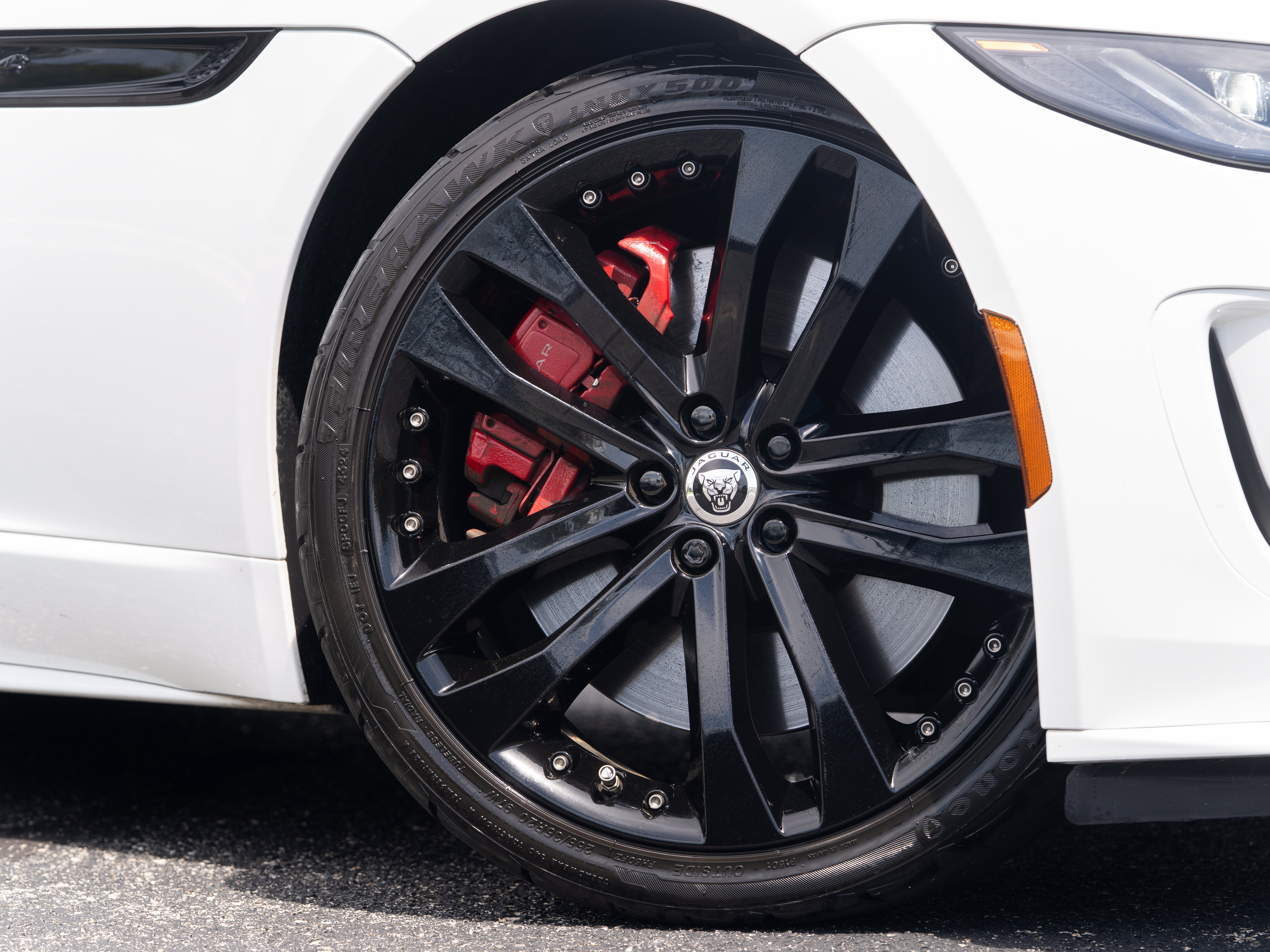 Used 2024 Jaguar F-TYPE R-Dynamic RWD image 41
