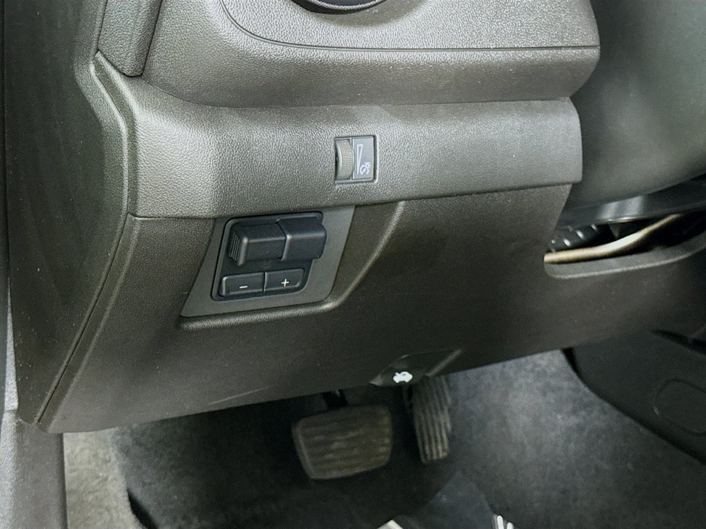 Used 2024 Chevrolet Colorado Trail Boss w/ Technology Package AWD/4WD image 18