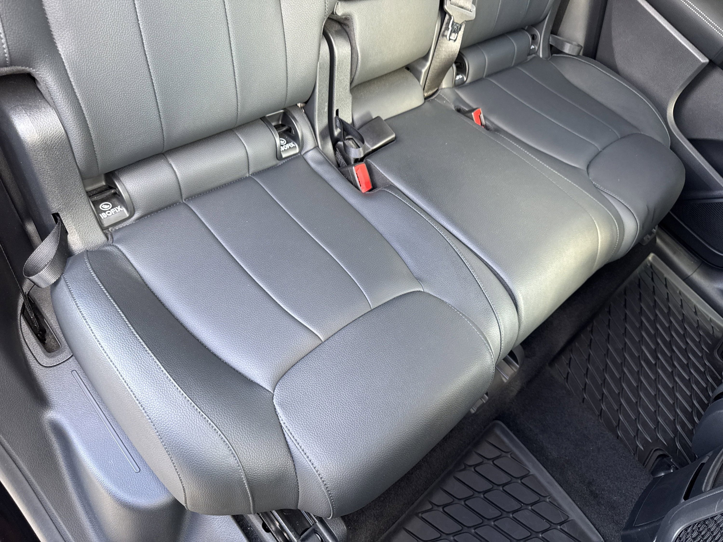 Used 2023 Mercedes-Benz EQB 350 4MATIC SUV w/ Exclusive Package image 47