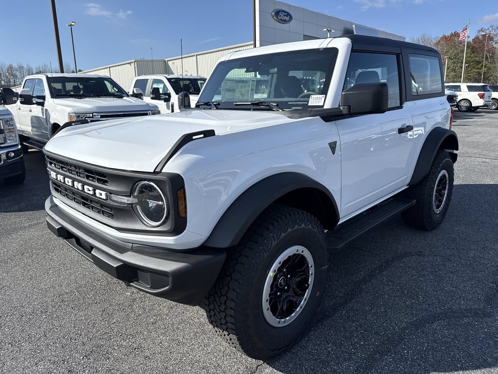 New 2025 Ford Bronco 2-Door w/ Sasquatch Package AWD/4WD image 3
